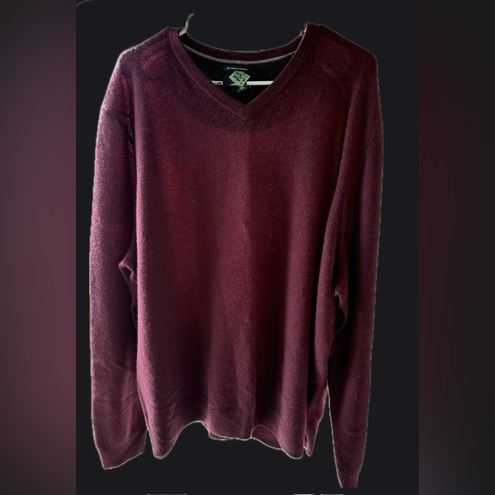 Nordstrom Men's Deep Red V-Neck Sweater 100% cashmere